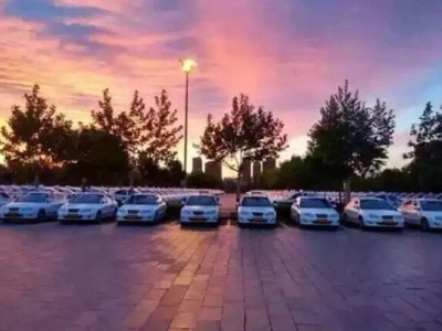 東方時(shí)尚訓(xùn)練車