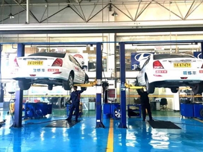 北京東方時尚教練車檢查車間