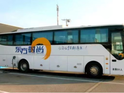 東方時尚班車周末有嗎？