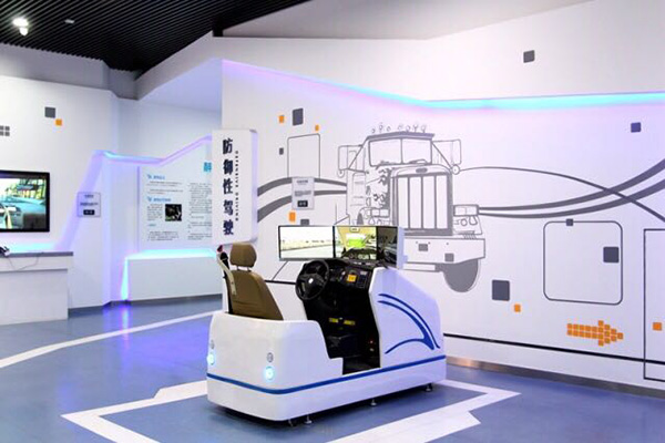 東方時(shí)尚敘述有些駕校讓學(xué)員沒(méi)有正規(guī)感