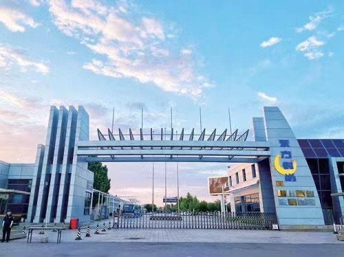 東方時尚駕校告示路考如何保持車輛直線行駛？