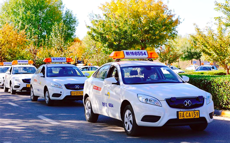 如何提高科目一的答題速度和準(zhǔn)確性？